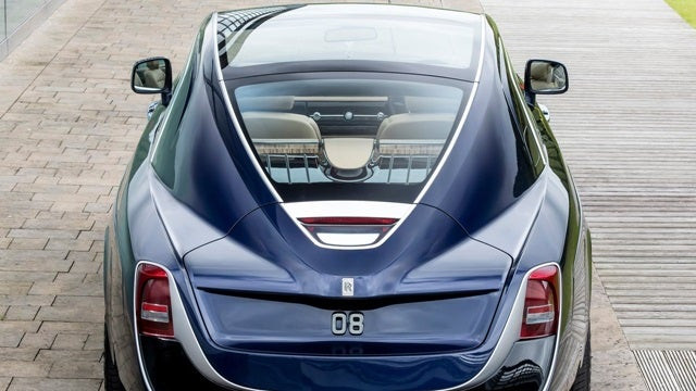 Δείτε το νέο κινητό… παλάτι του εμίρη του Κατάρ (βίντεο)